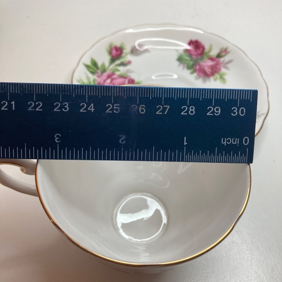 Tuscan/Royal Tuscan MOSS ROSE Cup & Saucer Set C9612 Bone China GREAT CONDITION - Picture 11 of 12